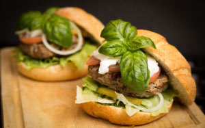 hamburger, food, meal, tasty, dining, lunch, citizen, luncheon, gourmet, gastronome, beef, fresh, italian, fastfood, lettuce, salad, grilling, delicious, snack, eatery, dinner, supper, evening meal, midday meal, hot meal, tomato, mozzerella, basil, kitche