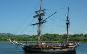 ship, sail ship, sailing, sailing boat, ships, tourist, tall ship, sail, historical, history, historic, vintage, replica, america, sightseeing, tourists, coast, ocean, sea