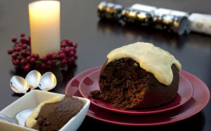 christmas, holiday, seasonal, xmas, boiled, brandy, fruity pudding, sauce, serving, traditional, cake, candle, festive, food, dinner, fruit cake, baking
