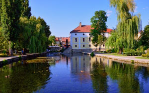 pond, lake, water, travel, tourism, old, fountain, town, houses, blue, sky, park, nature, summer, green, landscape, city, trees, garden, architecture, waterway, canal, bank, leisure, evening, channel