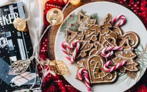 christmas, ornament, sweet, cookie, holiday, gingerbread, dessert, xmas, festive, december, baked, food, celebration, table, indulgence, still life, high angle view, close-up, heart shape, plate, event, design, new year, snack