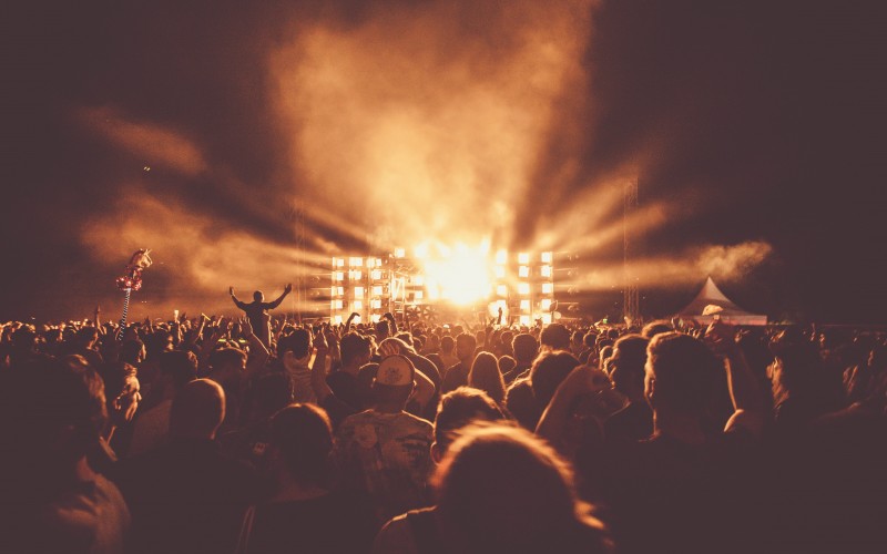 concert, night, crowd, audience, people, music, fans, nightlife, celebration, event, fun, dancing, performance, stage, light, festival, rock music